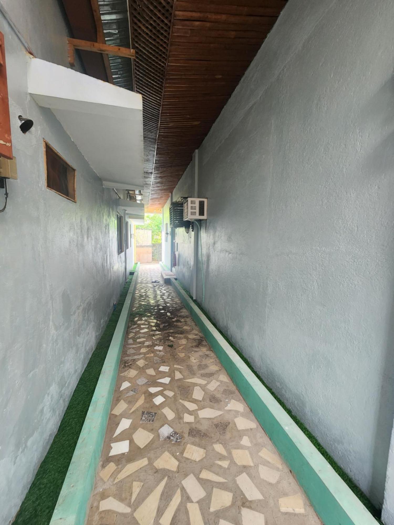 Mj'S Residences Garden Hotel Moalboal Exterior photo