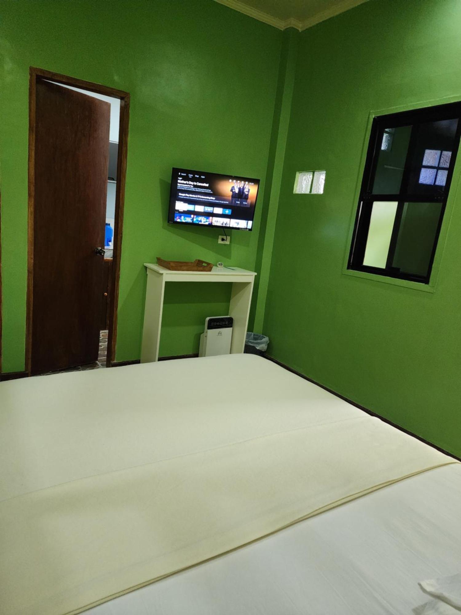Mj'S Residences Garden Hotel Moalboal Exterior photo